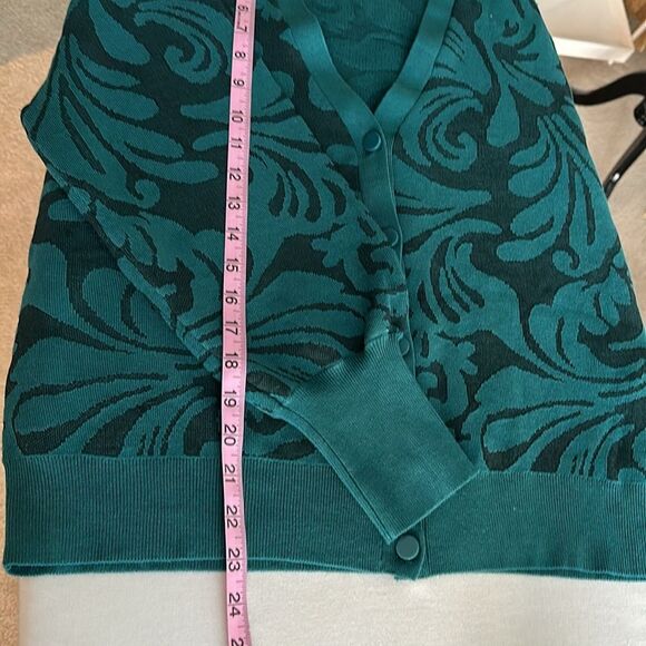 Chico’s Mesh Jacquard Button Front Cardigan Emerald Green Size 2/L - Picture 9 of 10